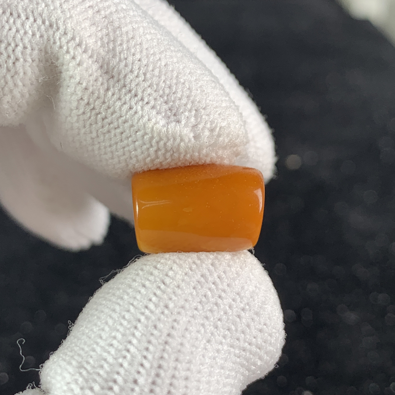 Q1102保真原矿俄料尺寸10*14.5mm蜜蜡单颗马蹄斜切顶珠微瑕放漏