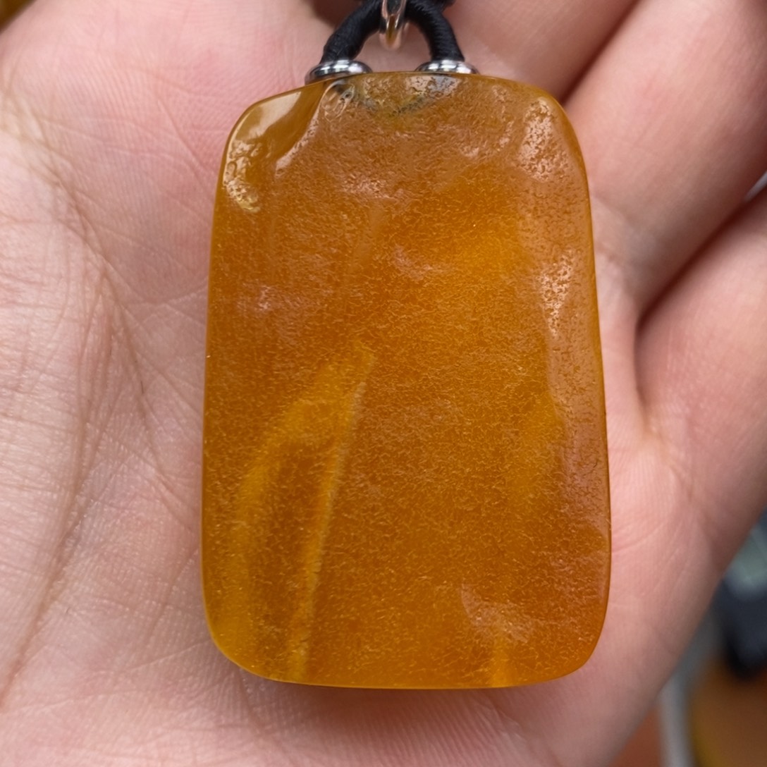琥珀吊坠(赠链)未镶嵌