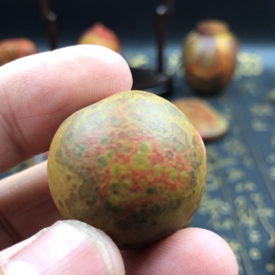 水***光玛瑙/玉髓未镶嵌配珠挂件