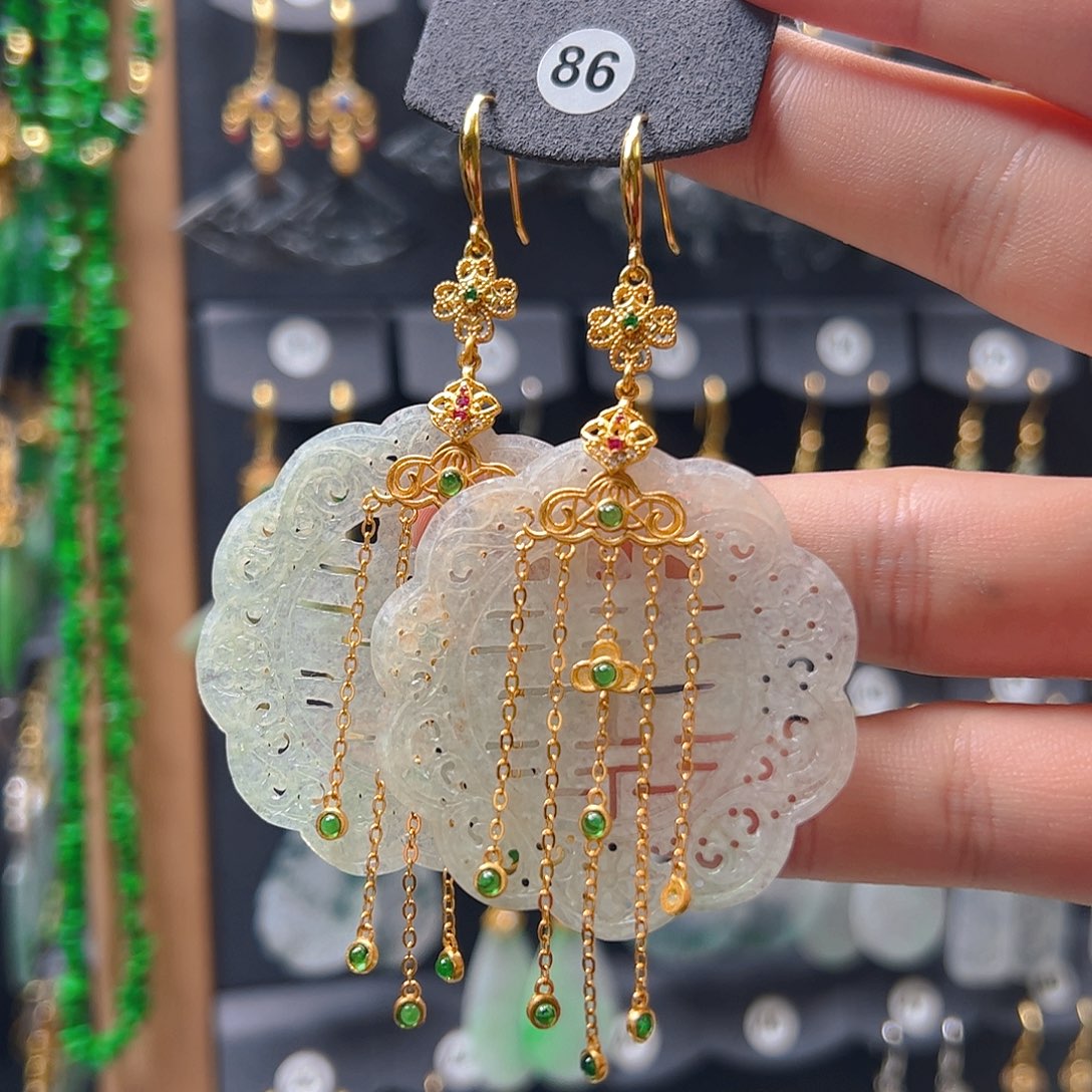 未镶嵌翡翠耳饰翡翠