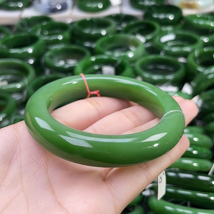 未镶嵌手镯和田玉（碧玉）小*子