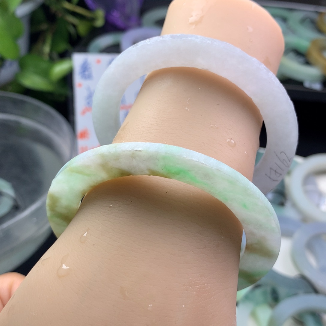 定制翡翠叮当镯未镶嵌黄加绿54/61 白月光55/62 