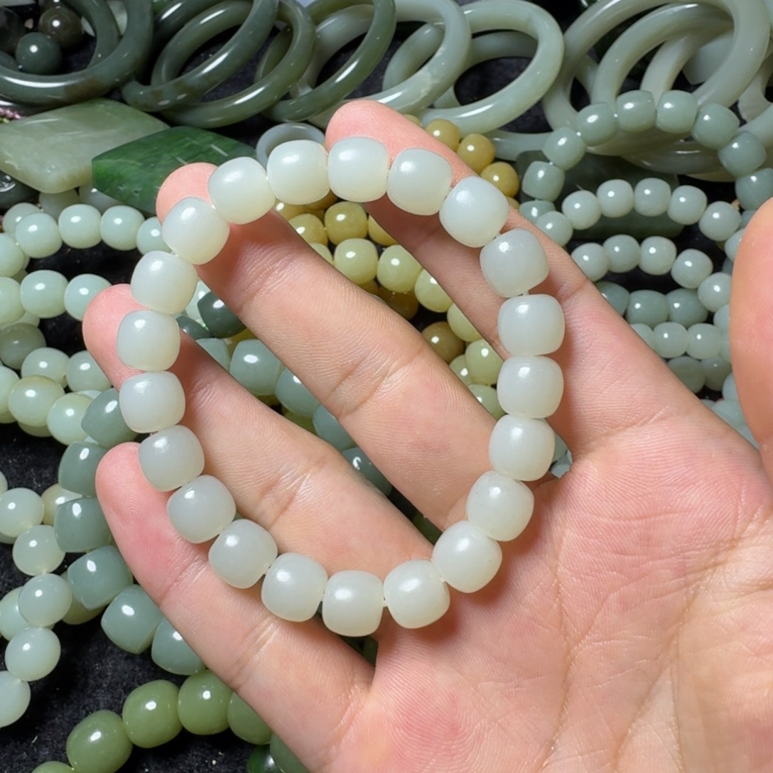 S***n和田玉未镶嵌手串