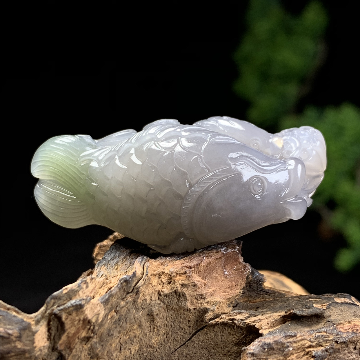 和田玉烟紫连年有余鱼吊坠53*21*20重26g
