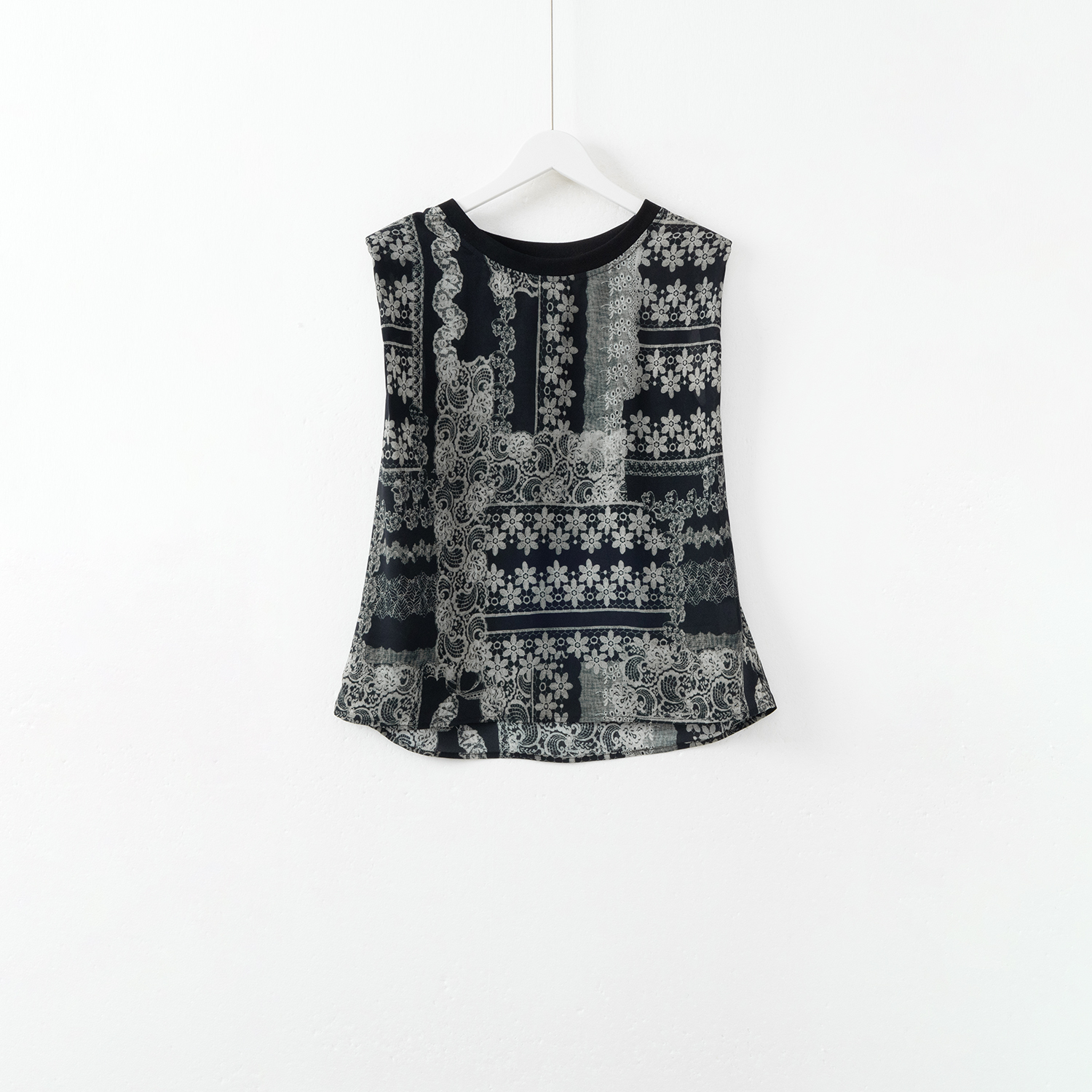 几里与麻 复古印花无袖T恤 衣长57 胸围110 2042062