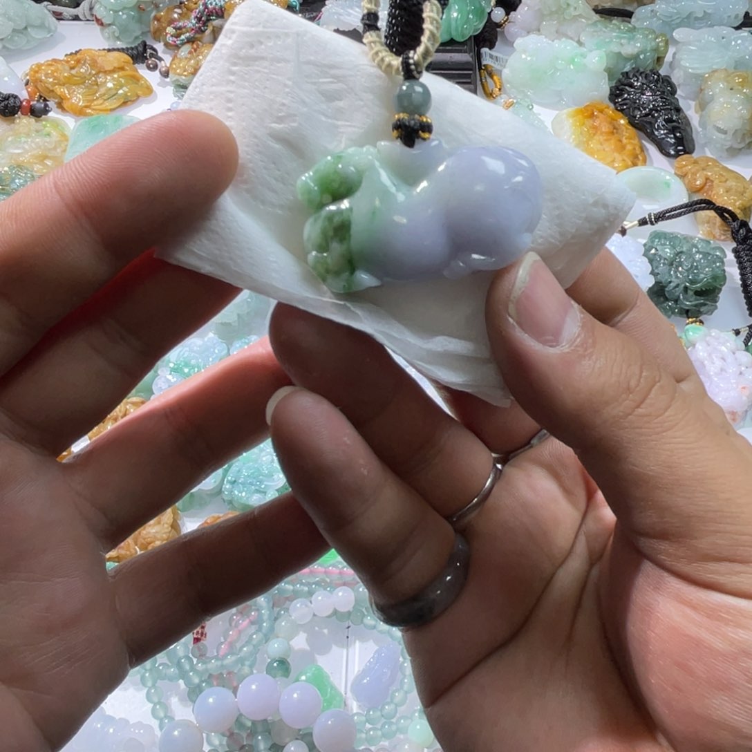 翡翠颈饰未镶嵌天然