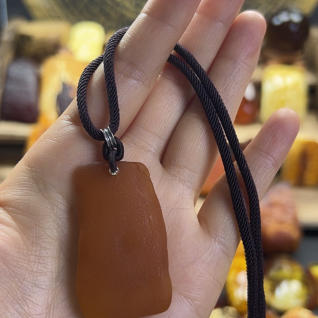 琥珀裸石未镶嵌琥珀