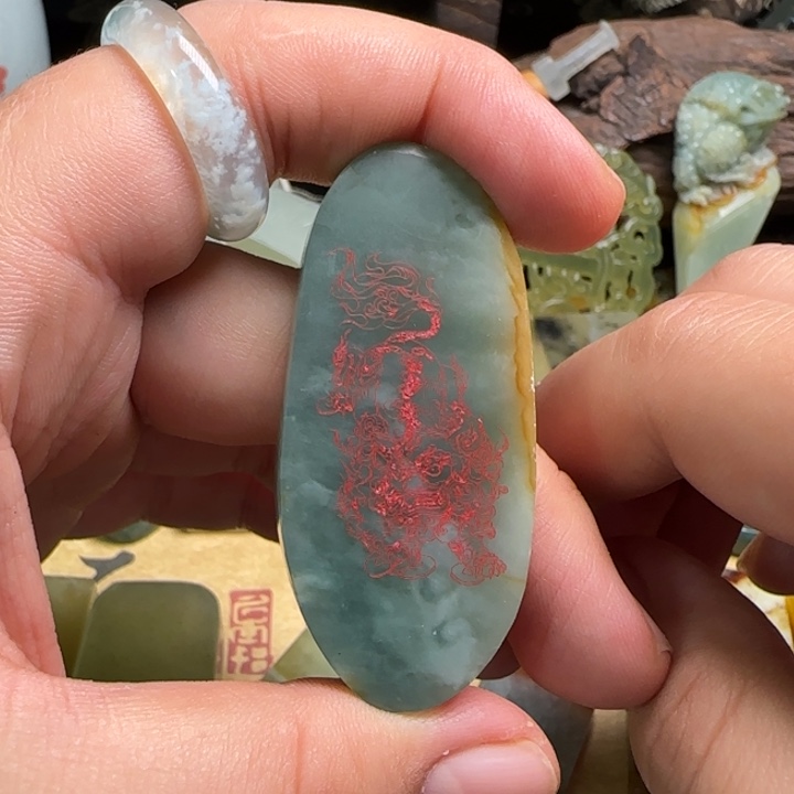 蛇纹石玉颈饰未镶嵌