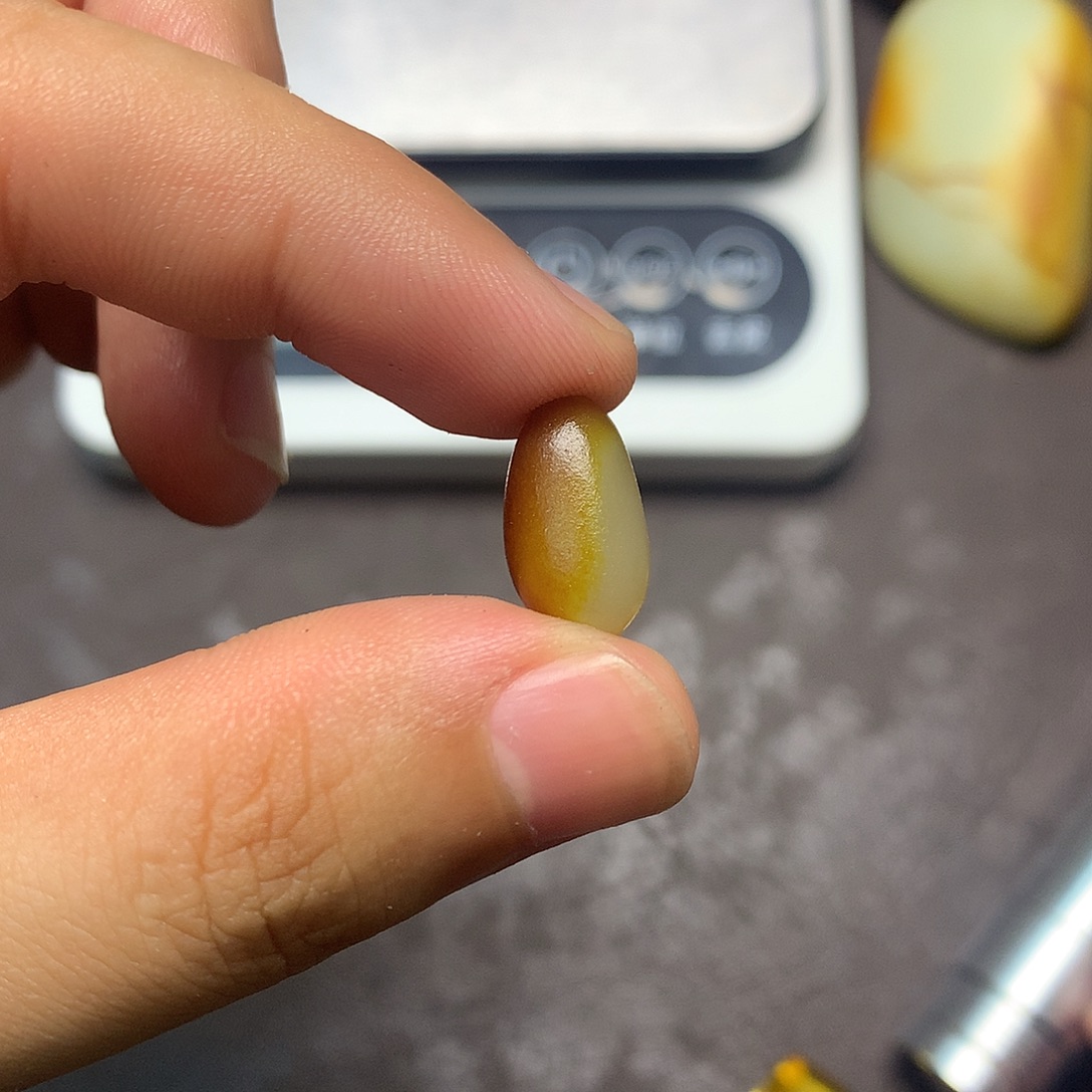 和田玉（糖玉）未镶嵌挂件