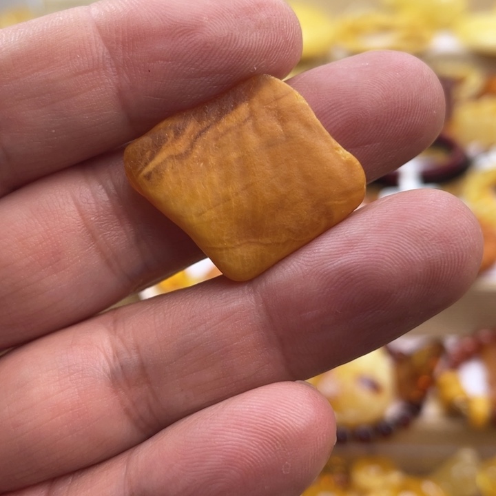 蜜蜡手串未镶嵌吊坠