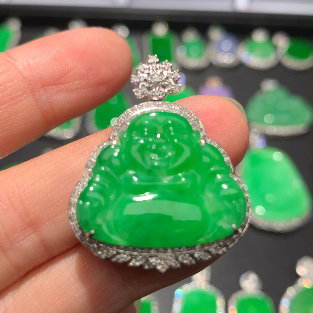 翡翠颈饰18K金镶嵌翡翠