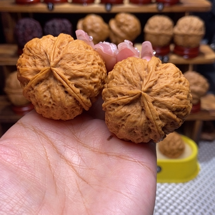 文玩核桃吊坠凹江龙29