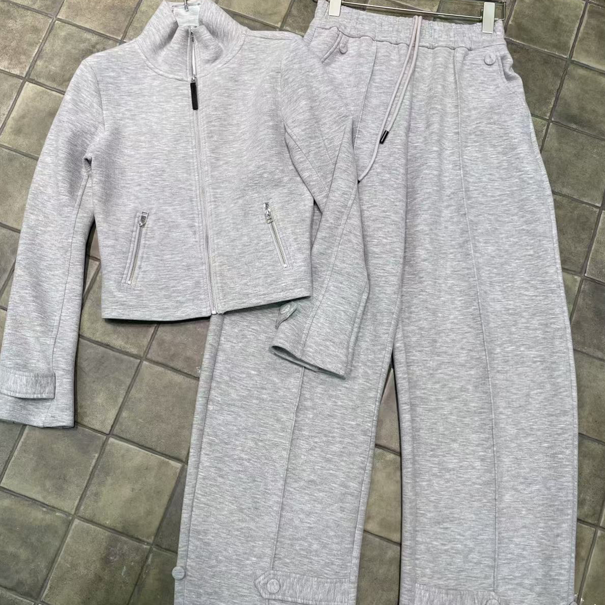 秋季空气层显瘦立领卫衣搭配弧形卫裤套装女百搭女士套装