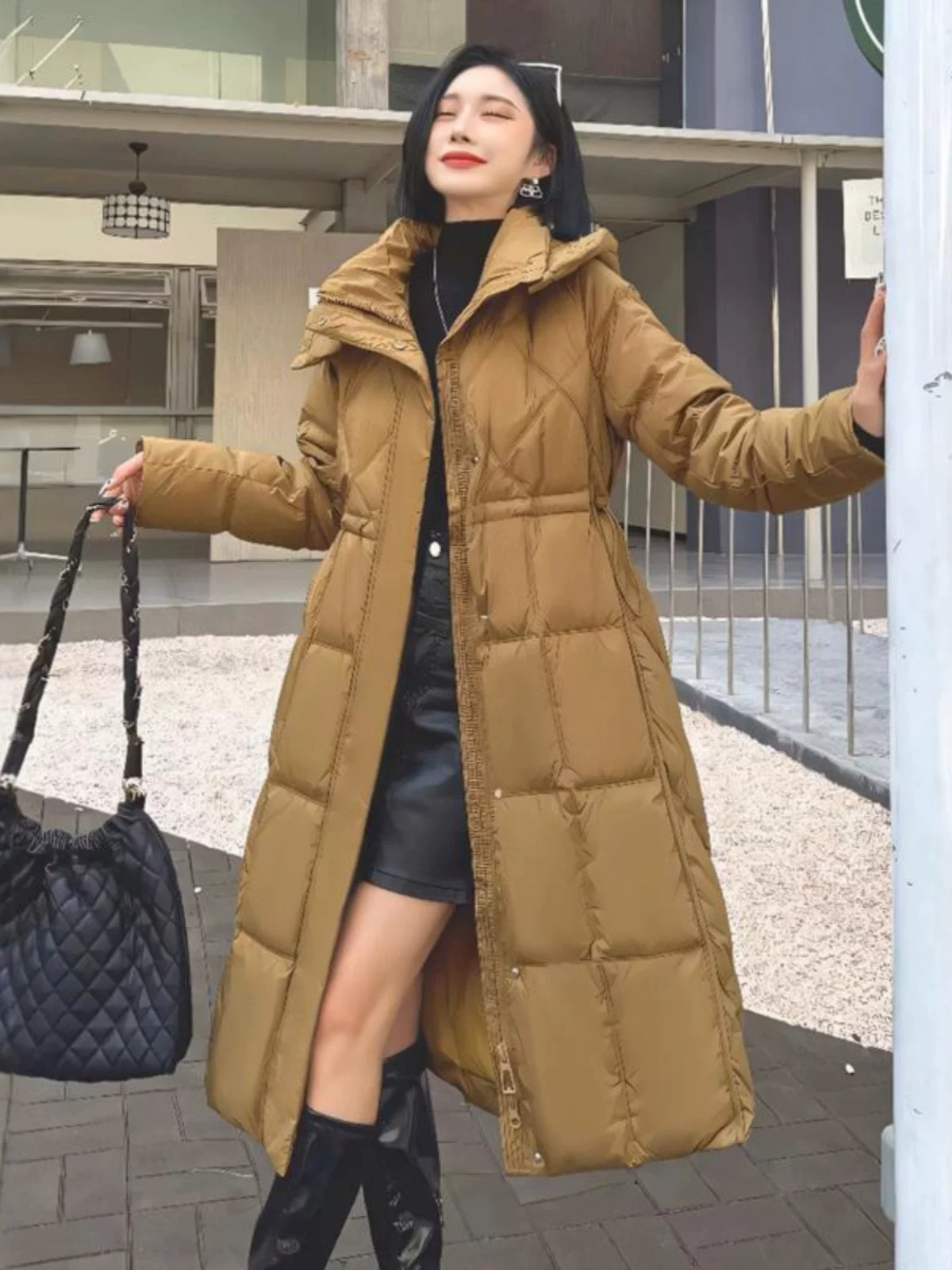 羽绒服长款连帽中长款气质冬季休闲修身收腰时尚女士宽松保暖