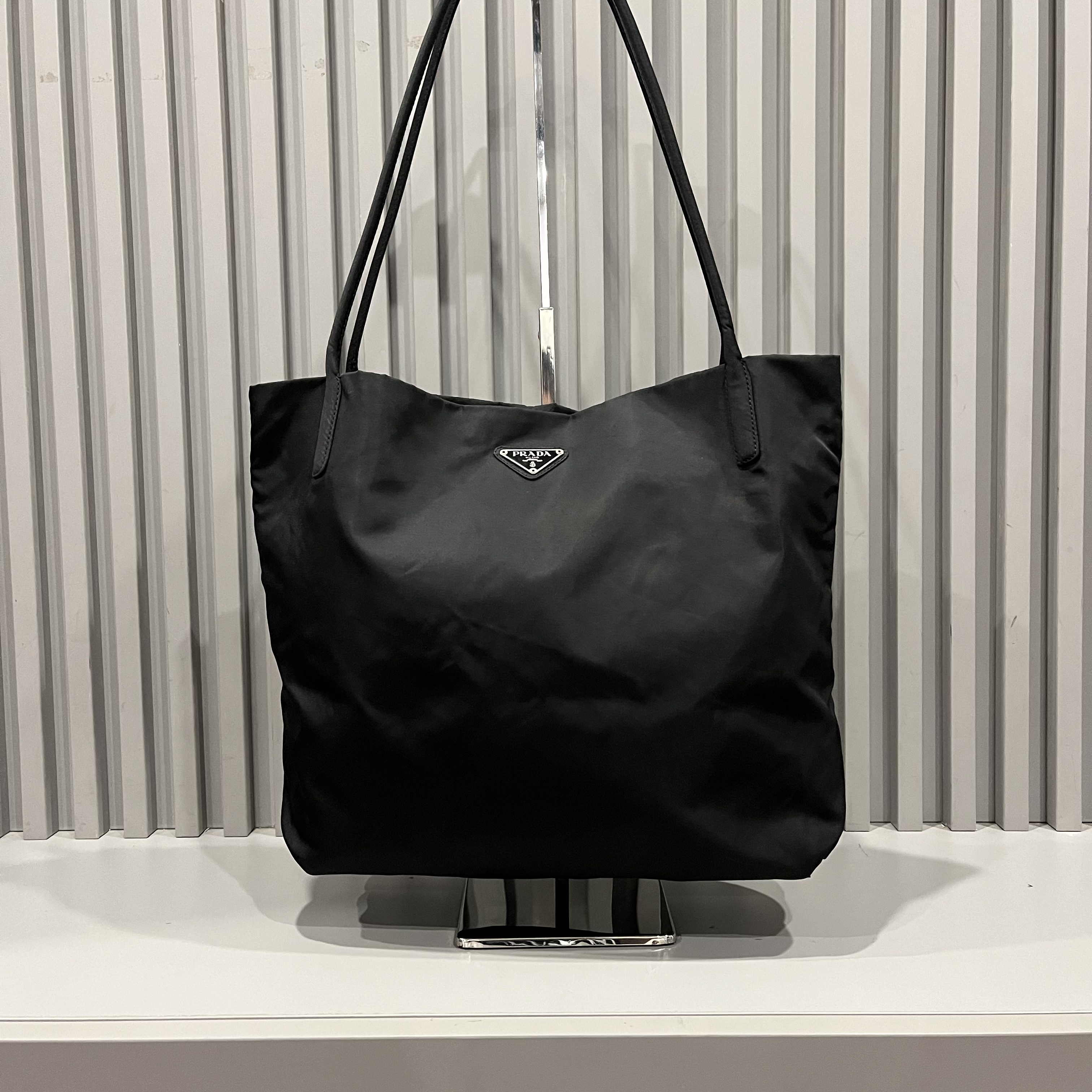 95新 Prada/普拉达 兔兔奢菠萝/普拉达手提包/04052