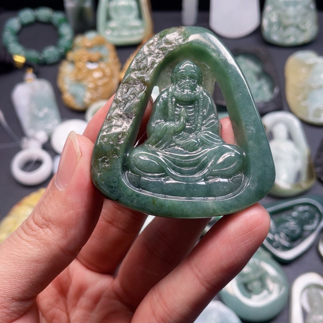 颈饰未镶嵌翡翠翡翠