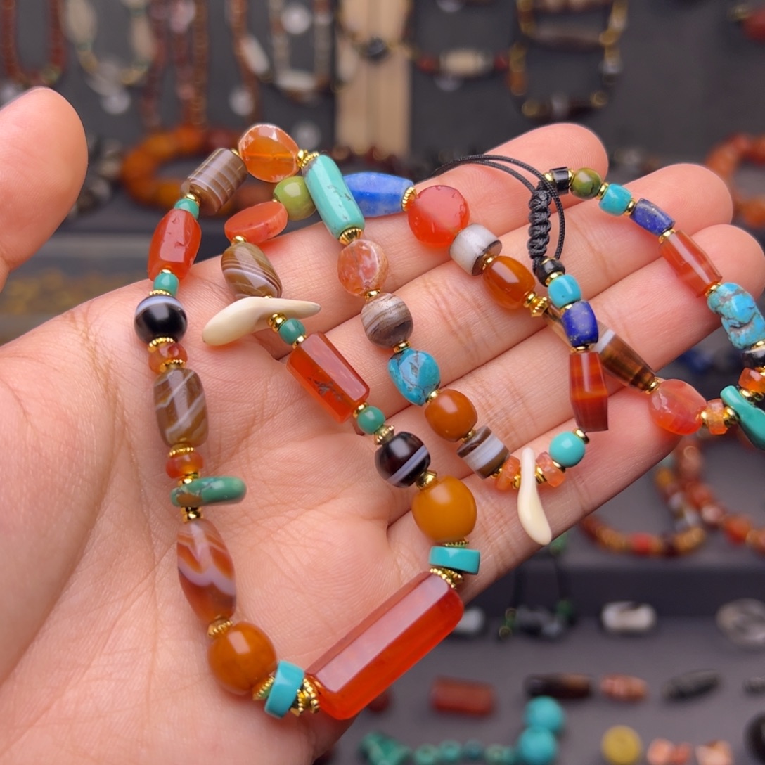 只买单纯的吊坠，没带链子，属的性质。hhhhhhhhhhhhhh