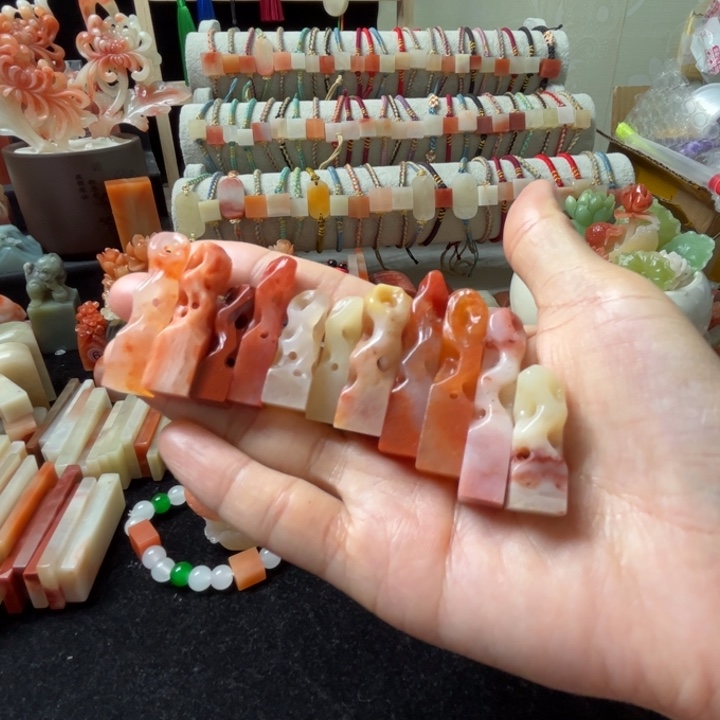 老挝石10分太湖石印章