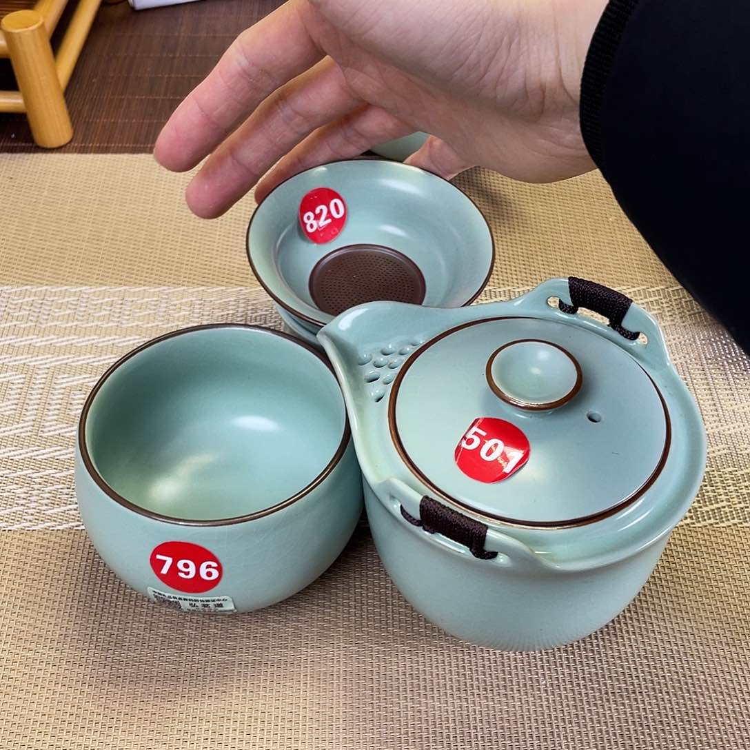 瓷片。。。。。。。。。。。。。