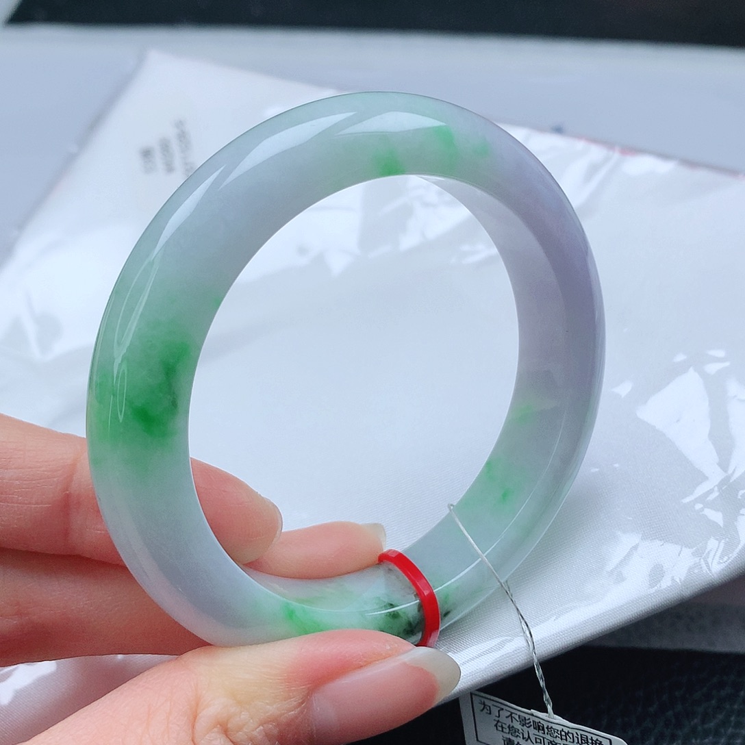翡翠手镯未镶嵌53圈