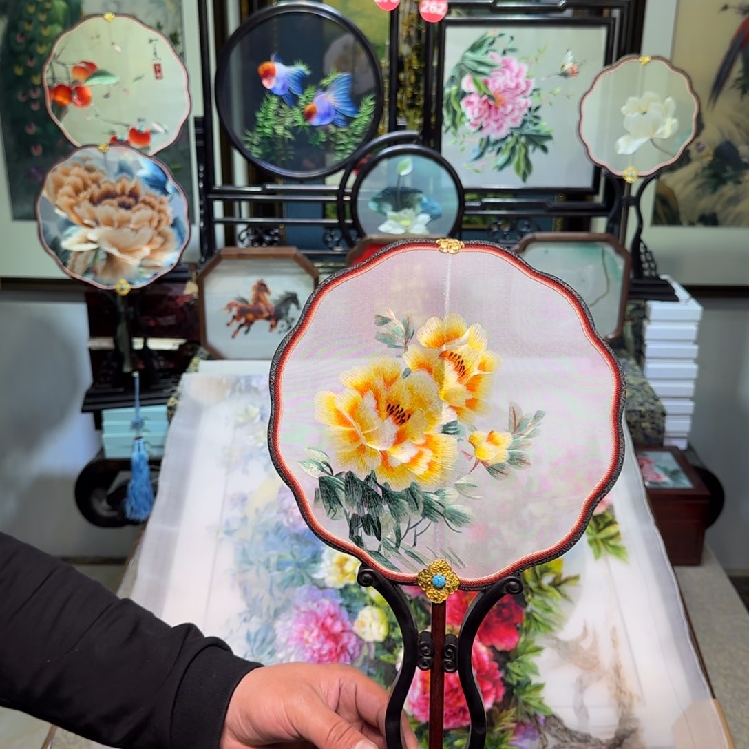 刺绣刺绣工艺精湛