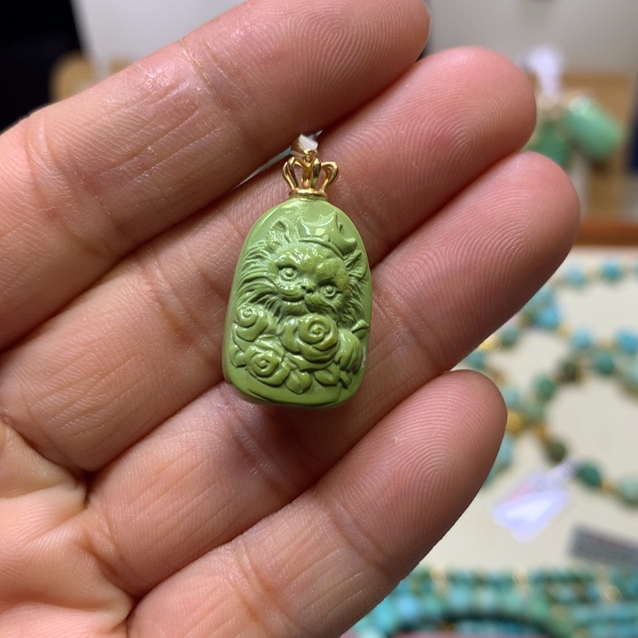 绿松石18K金镶嵌挂件