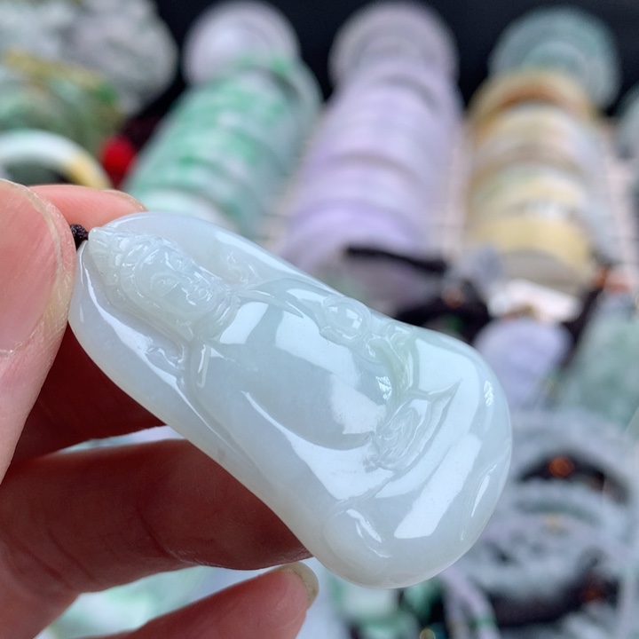 翡翠颈饰未镶嵌吊坠