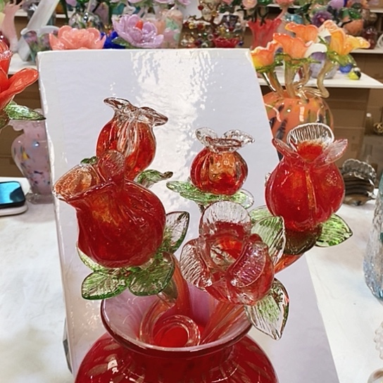 琉璃花瓶高45厘米宽9厘米