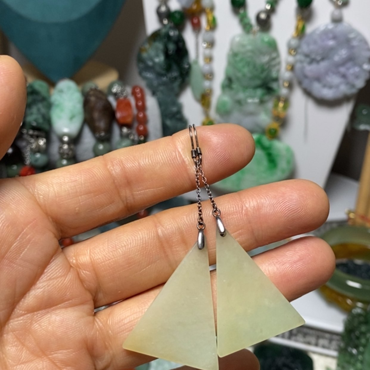 【闪购商品】翡翠吊坠(赠链)未镶嵌