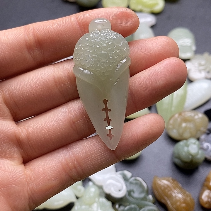 颈饰未镶嵌和田玉佛*?