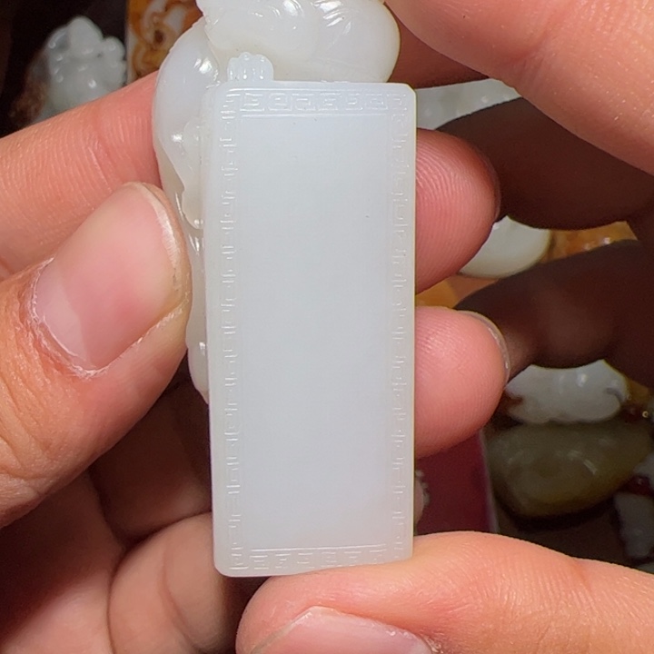 和田玉颈饰未镶嵌花***手