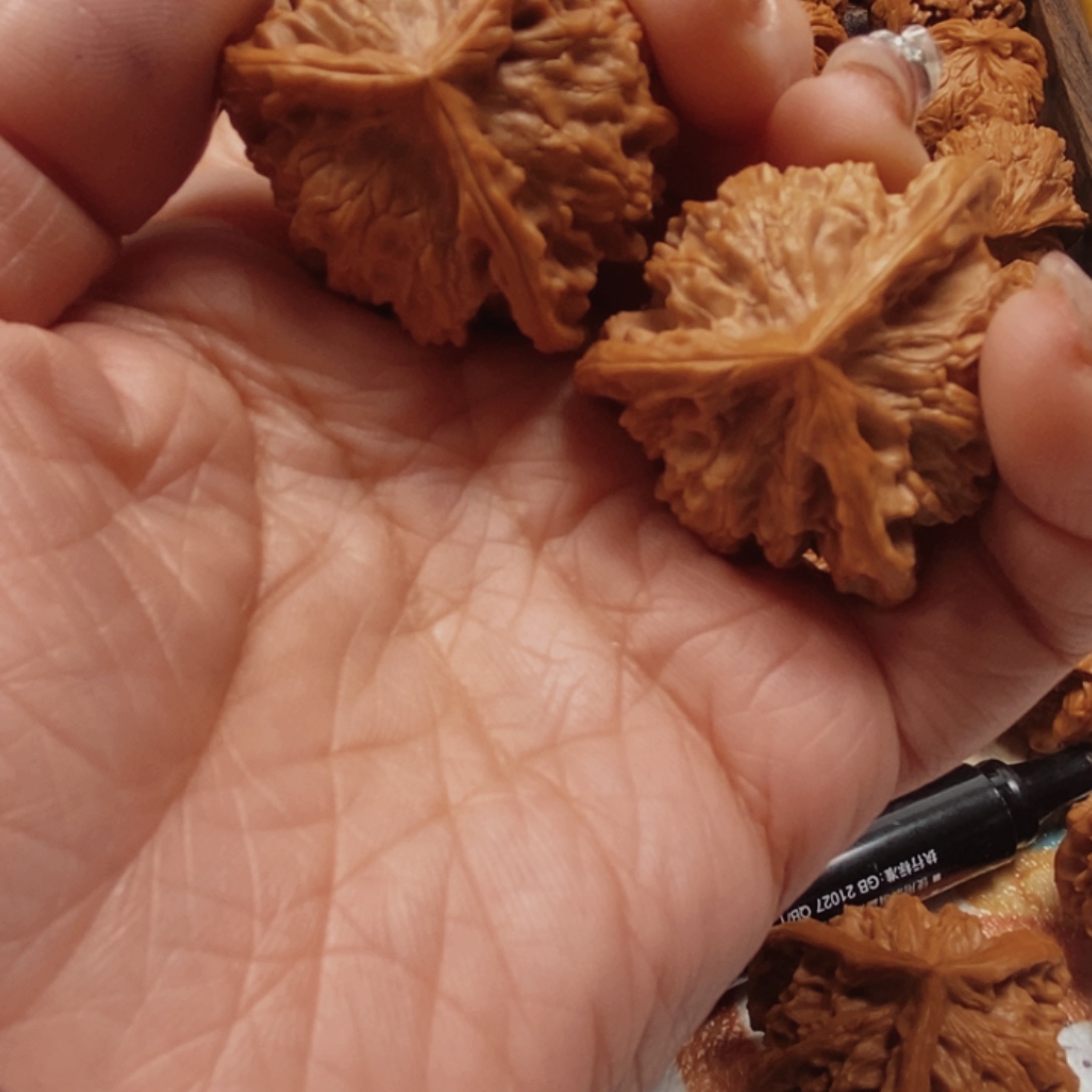 明***8文玩核桃吊坠盘山