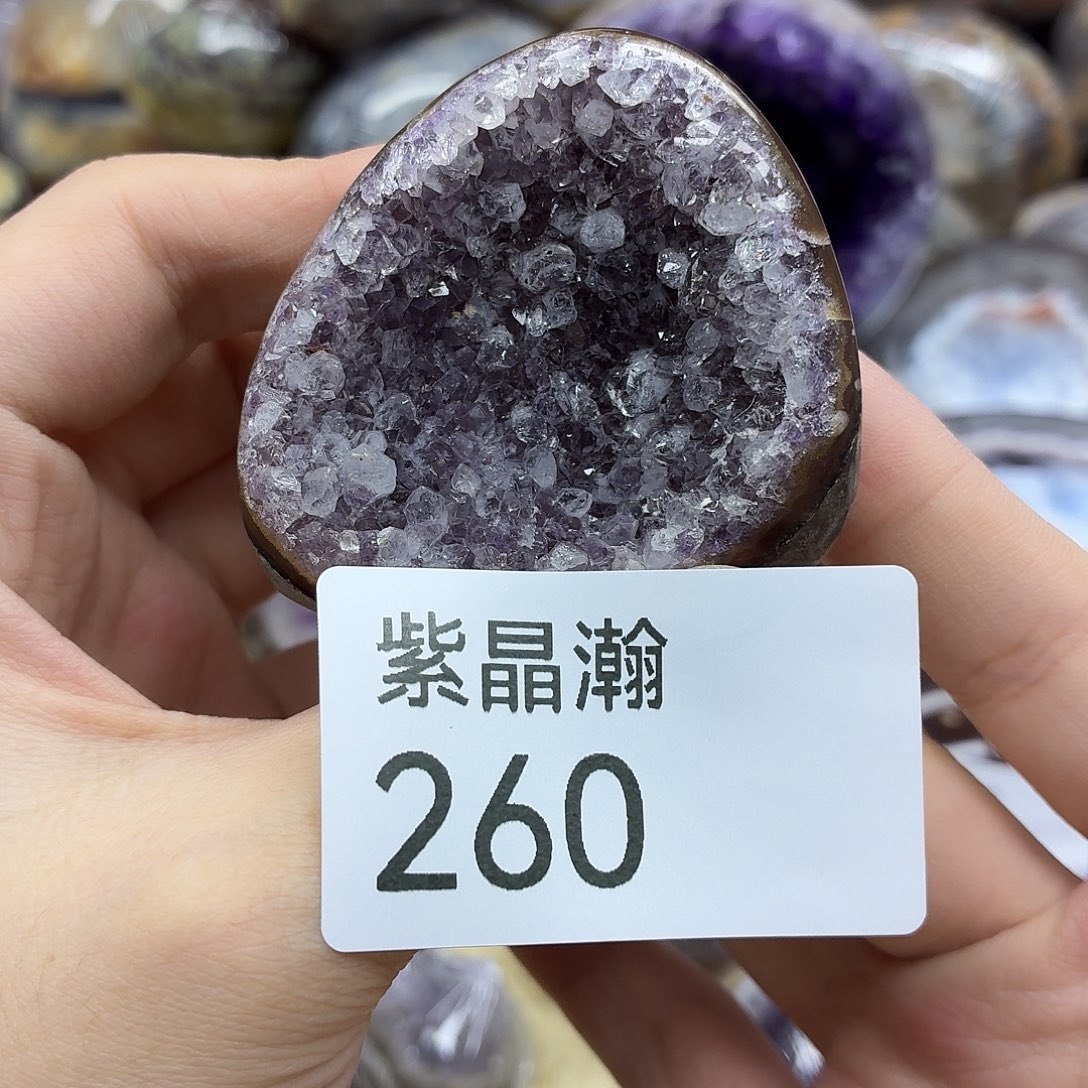 未镶嵌水晶大型摆件（非配饰）