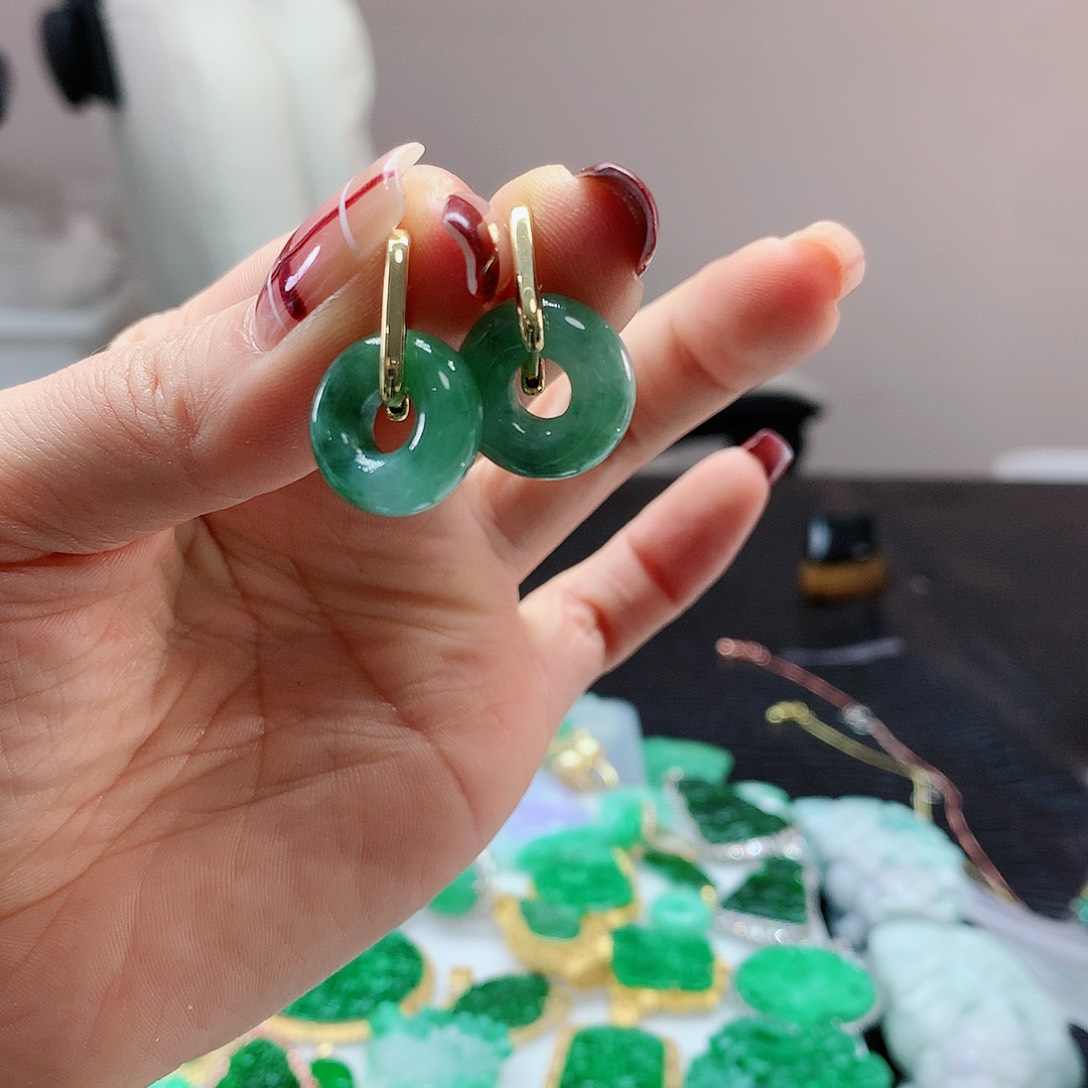 【闪购商品】翡翠耳饰未镶嵌，
