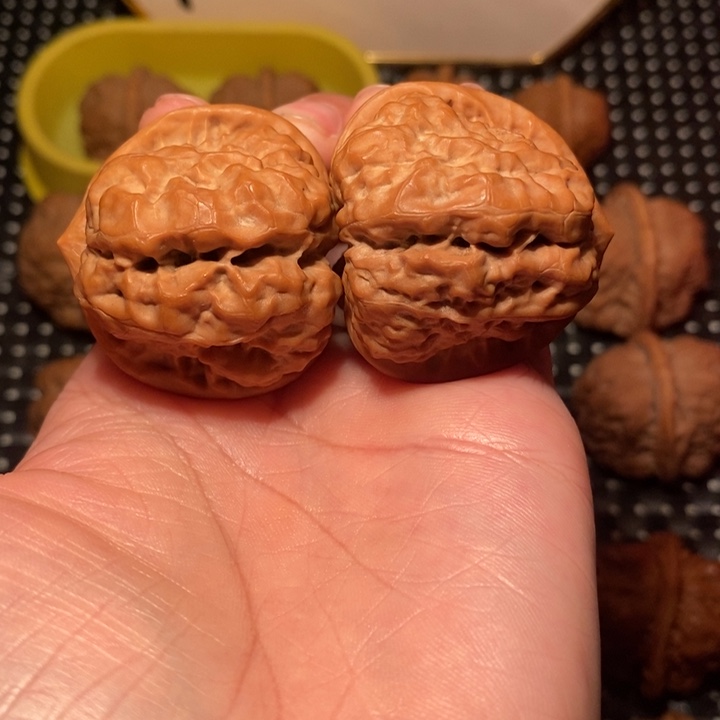 特***斯把件文玩核桃蛙王