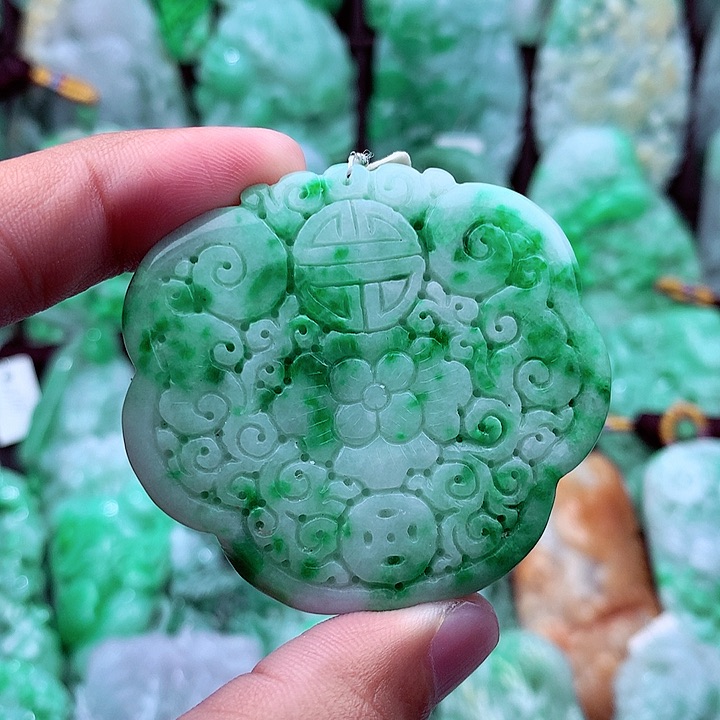 翡翠吊坠(不含链)未镶嵌