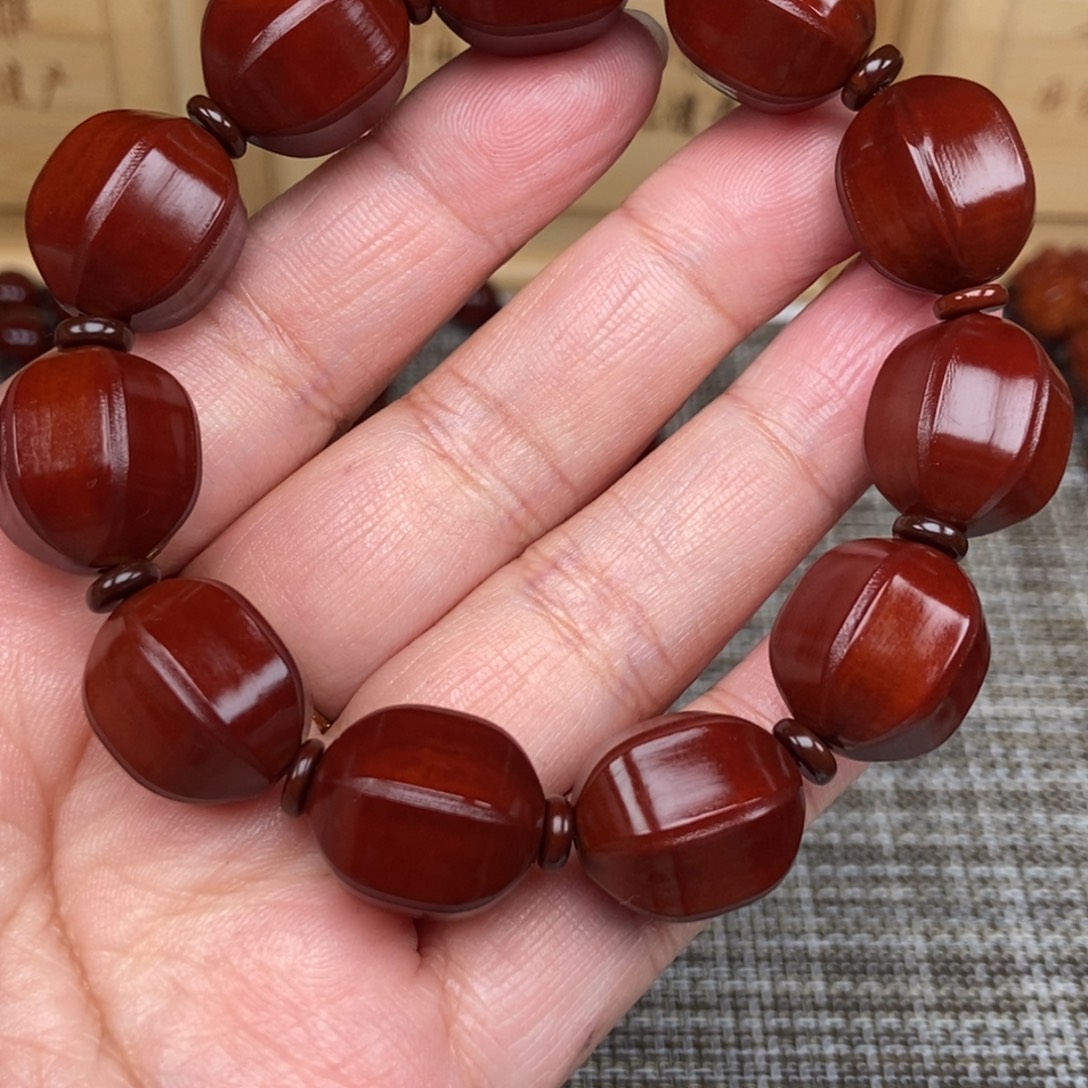 手***4吊坠橄榄核六楞88