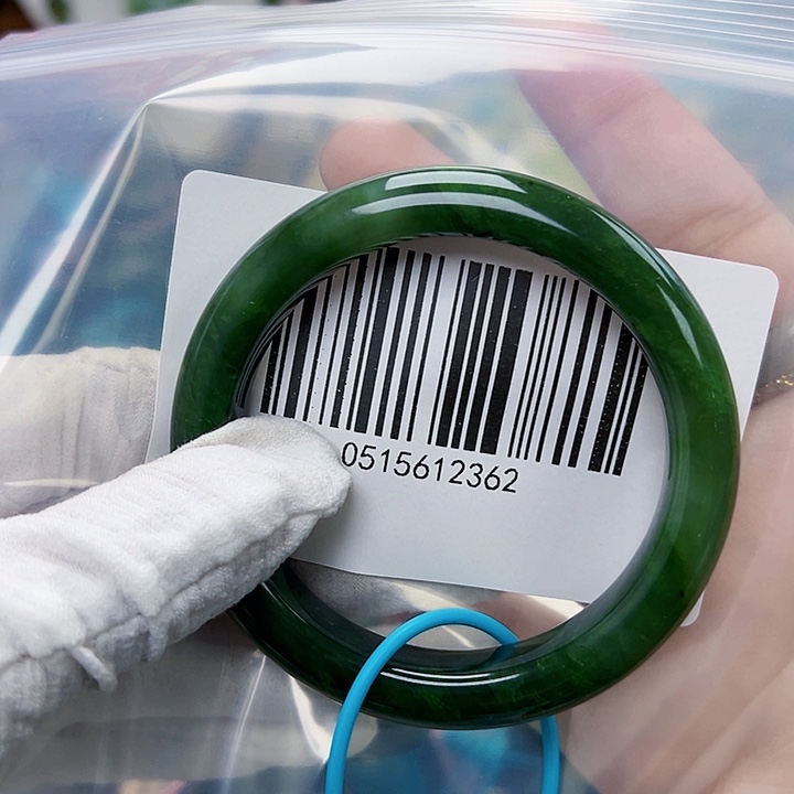 和田玉未镶嵌手镯包容55