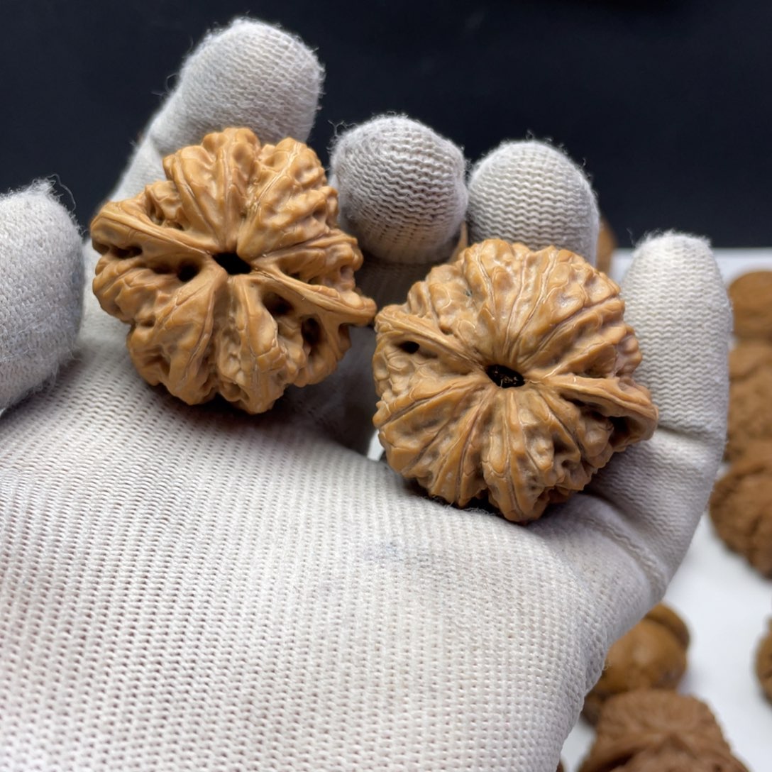 文玩核桃把件40龙洞峪全品无修