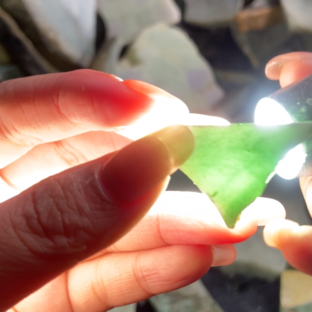 翡翠未镶嵌挂件天然翡翠