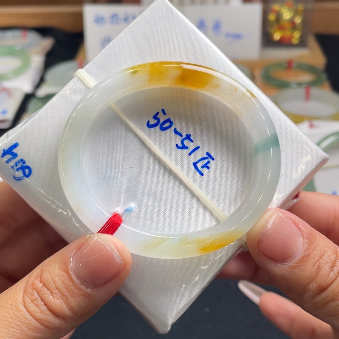 翡翠手镯（贵妃镯）未镶嵌9号66