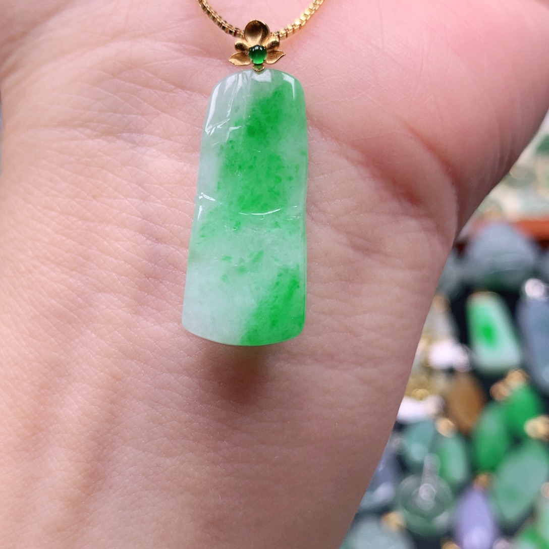 翡翠18K金镶嵌吊坠(不含链)