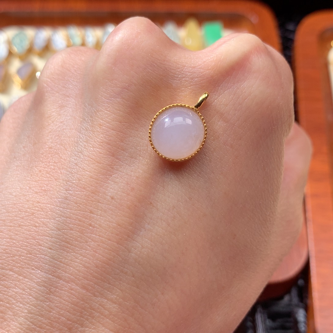 翡翠颈饰18K金镶嵌翡翠