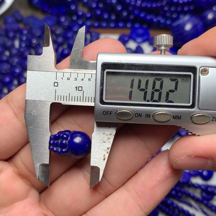 青金石未镶嵌貔恘