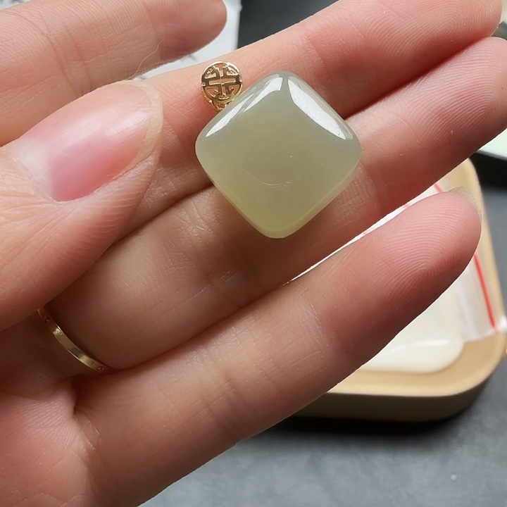 和田玉未镶嵌颈饰11