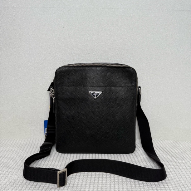 95新 Prada/普拉达 5813/男士经典时尚百搭黑色全皮单肩包