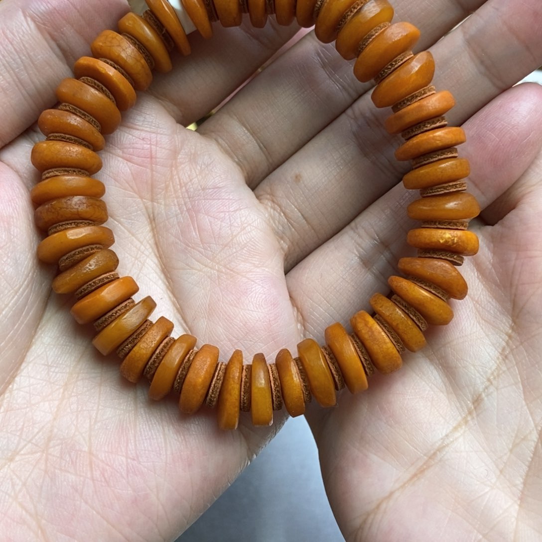 蜜蜡珠宝奇石未镶嵌18