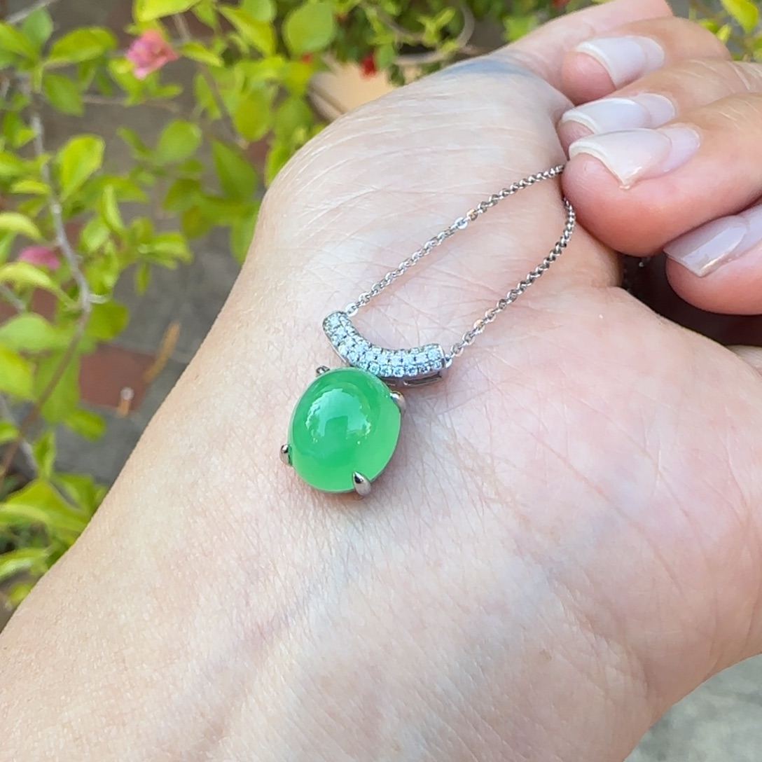 翡翠18K金镶嵌颈饰蛋面锁骨链