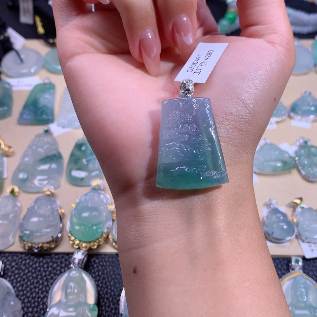 翡翠吊坠(不含链)18K金镶嵌