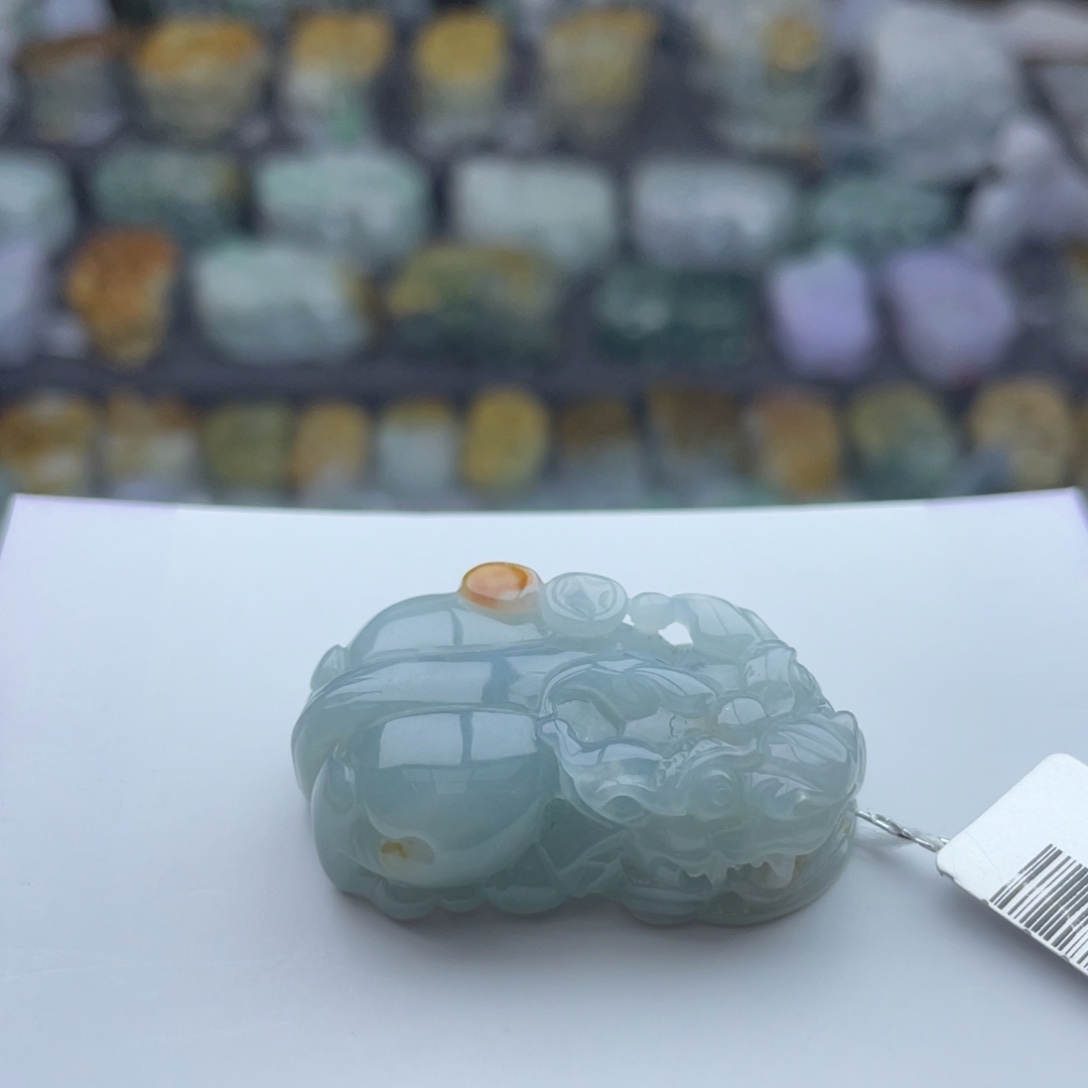 翡翠颈饰未镶嵌貔貅